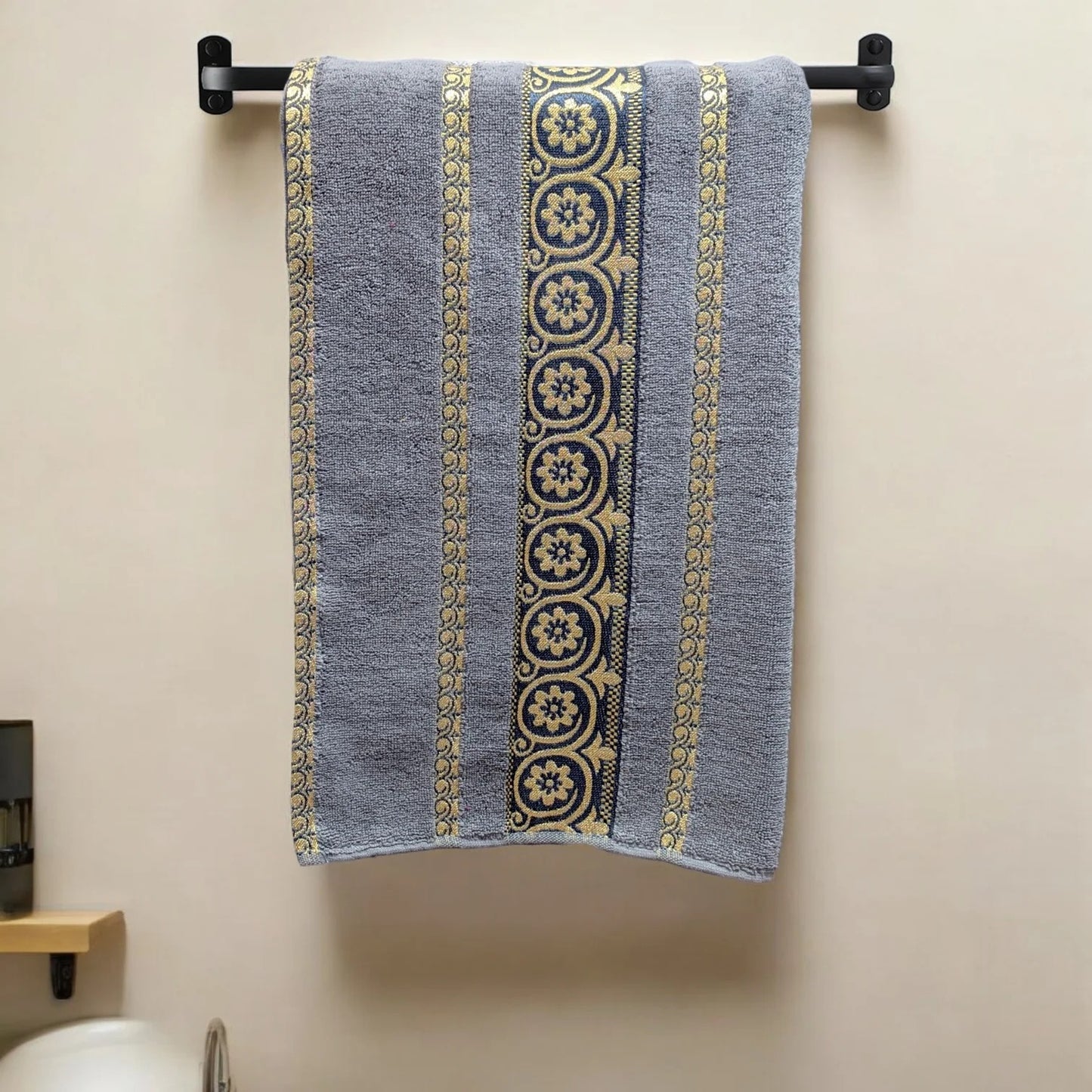 2-Pcs Jacquard Bath Towels 27 x 54 Inches (Standard size for full-body coverage)